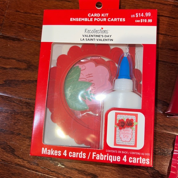 NWT/ new in box Assorted Valentine’s Day crafts/decor from Michael’s - Picture 12 of 12